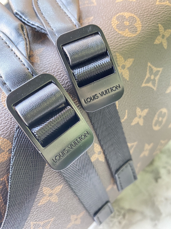 ルイヴィトンバッグ角部分ディテール